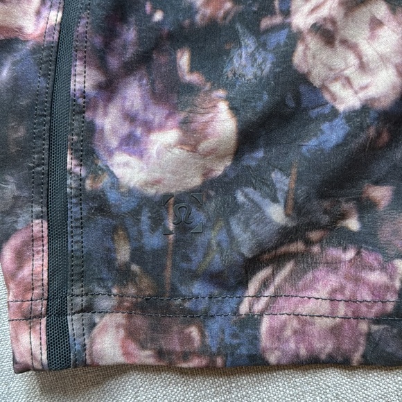 Lululemon mens shorts - Picture 3 of 5